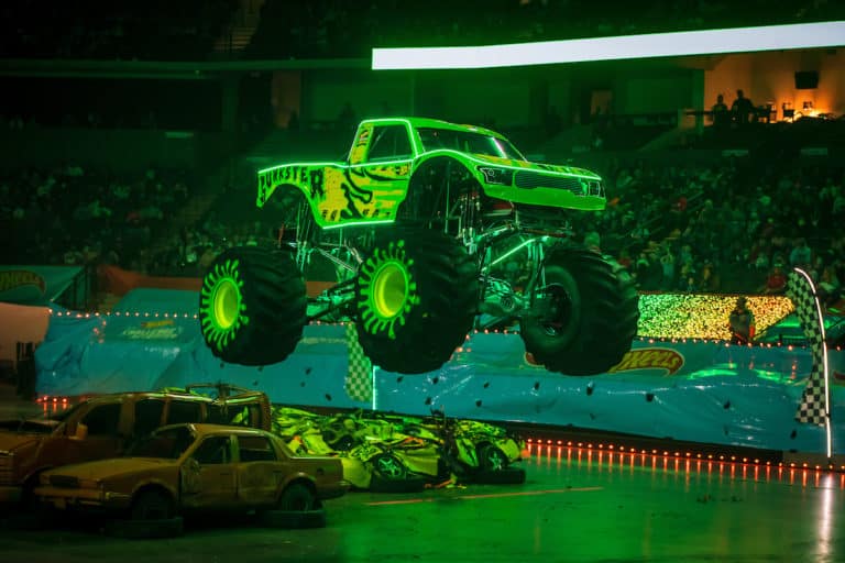 HOT WHEELS™ MONSTER TRUCKS GLOW PARTY llega a Madrid Ticketmaster Blog